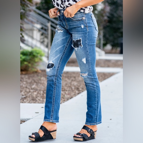 Miss Me Star Print Patch High Rise Slim Straight Leg 26” (size 2) XS - Picture 2 of 4